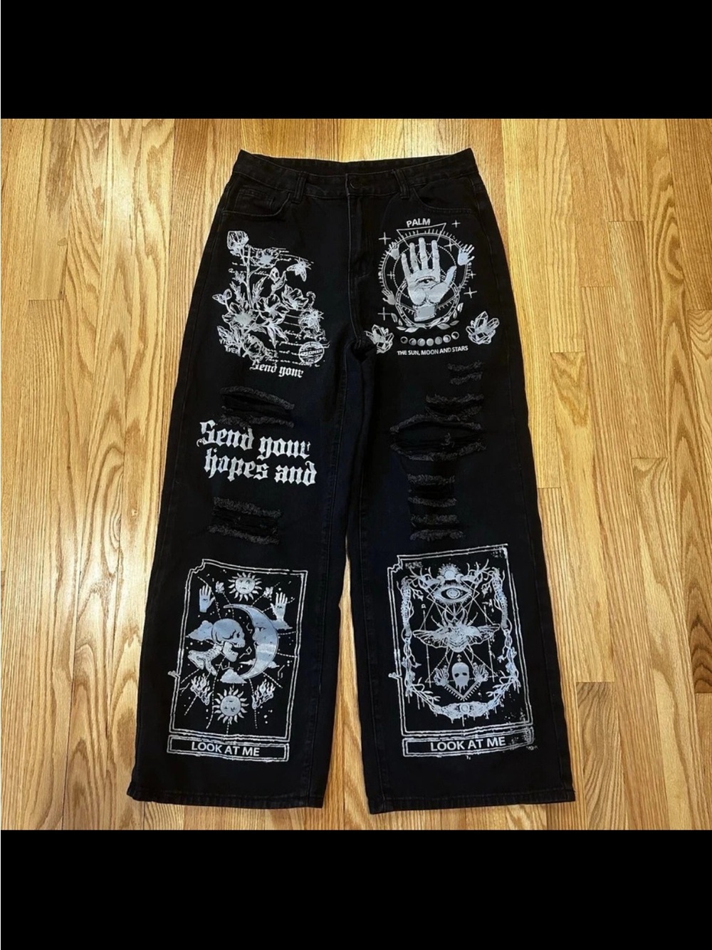 Y2K Gothic Tarot Print Wide Leg
Baggy Jeans